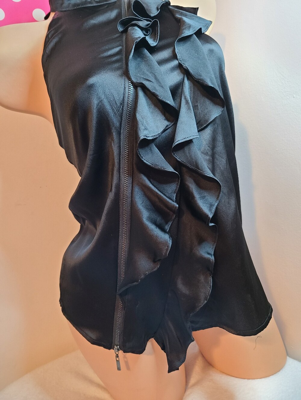 VTG Bebe 100% Silk Roxanne Charm Ruffle Halter Top Size XS - NWT - Picture 2 of 8
